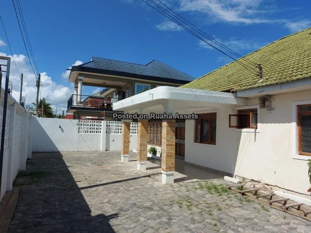House and Apartments for Sale-Masjid Namanga Tegeta, Bagamoyo Road, Dar es Salaam