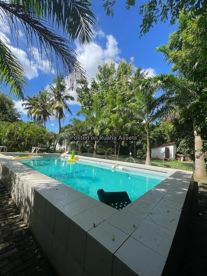 Prime Property for Sell at Bahari Beach