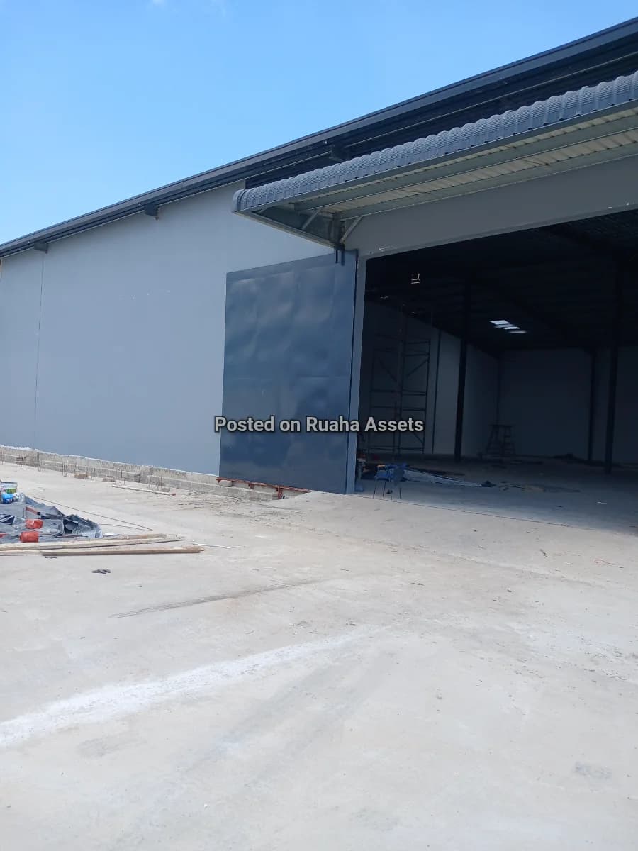 Warehouse for lease at Tabata