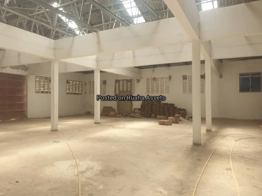 House with Warehouse for rent at Mapinga