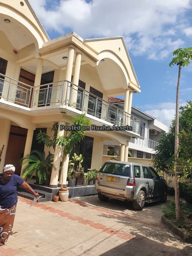 Villa for rent at Mikocheni