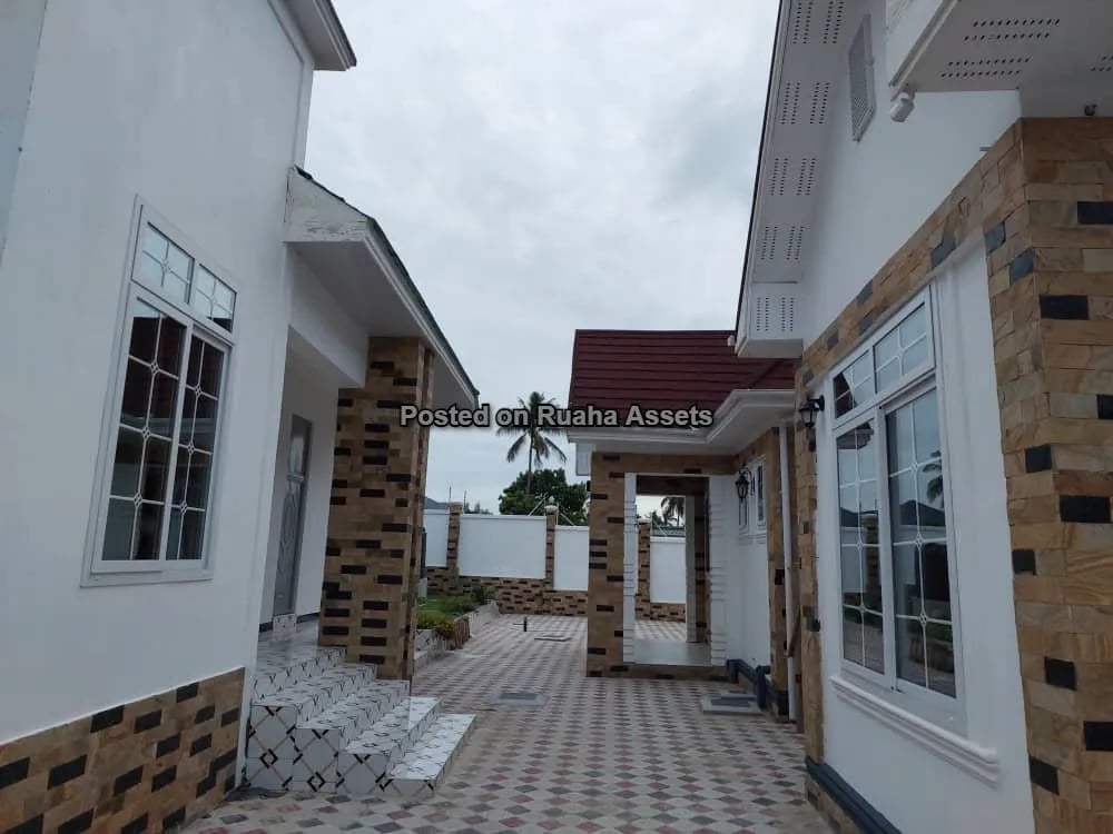 A Dazzling Stand alone House for Sale image 11