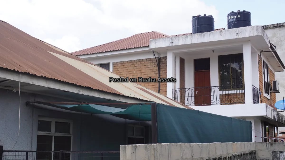Nyumba kubwa na Ghorofa kwa Pamoja Zinauzwa  image 3