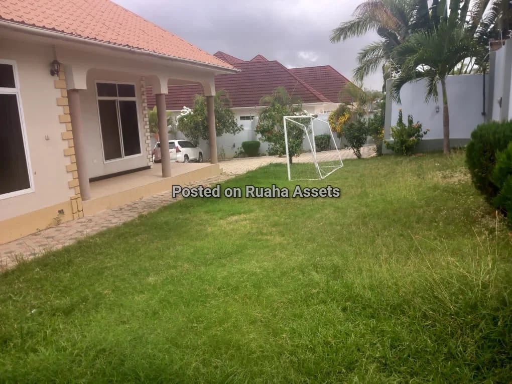 Hose for Sale at Salasala image 2