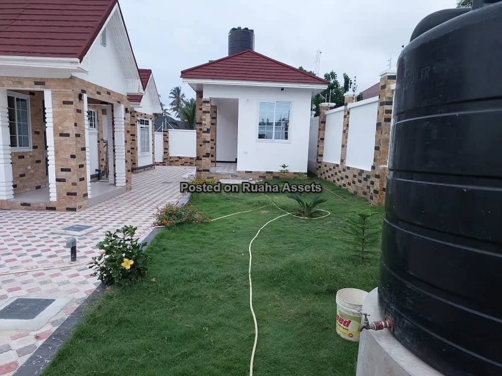 A Dazzling Stand alone House for Sale image 5