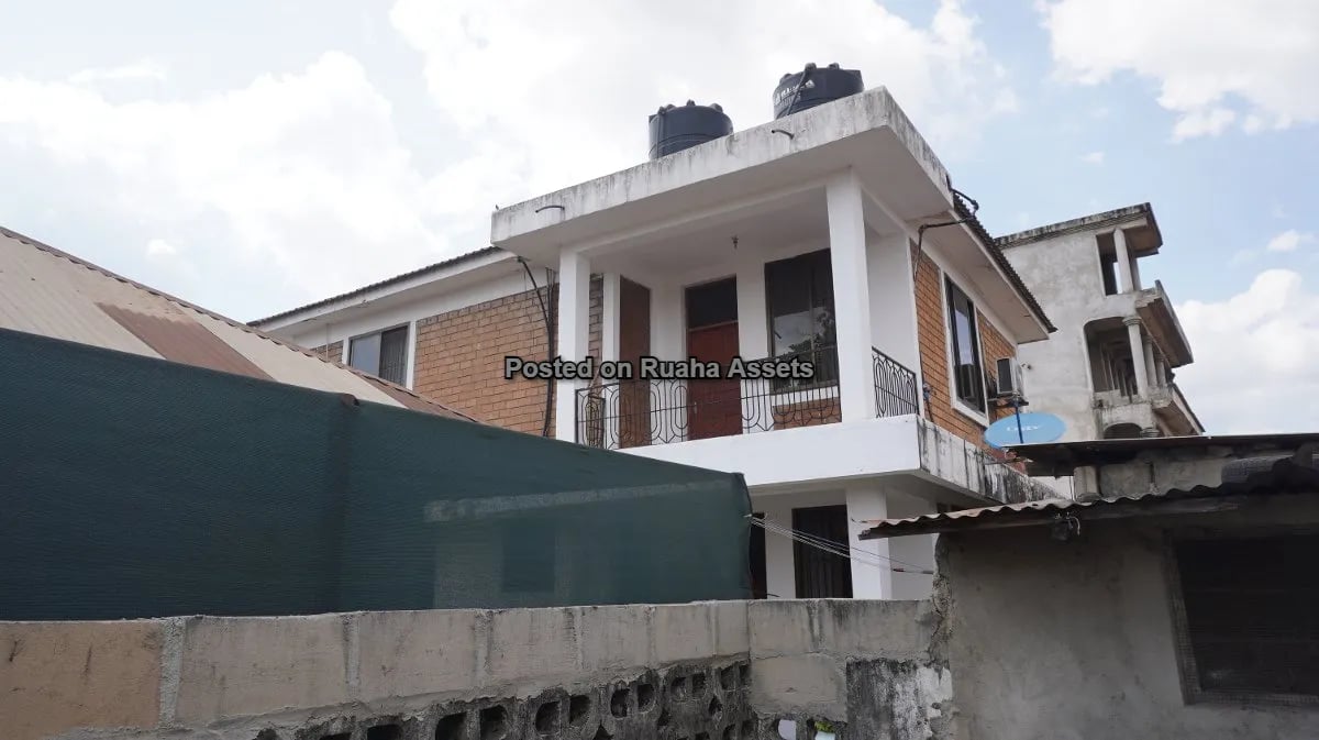 Nyumba kubwa na Ghorofa kwa Pamoja Zinauzwa  image 4