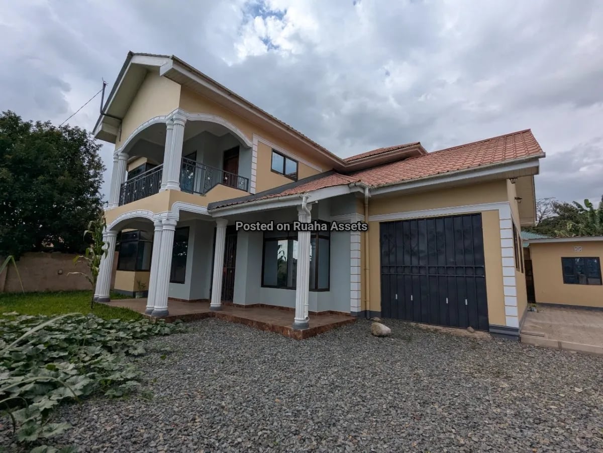 Nyumba Vyumba Vitano Inauzwa Arusha image 2