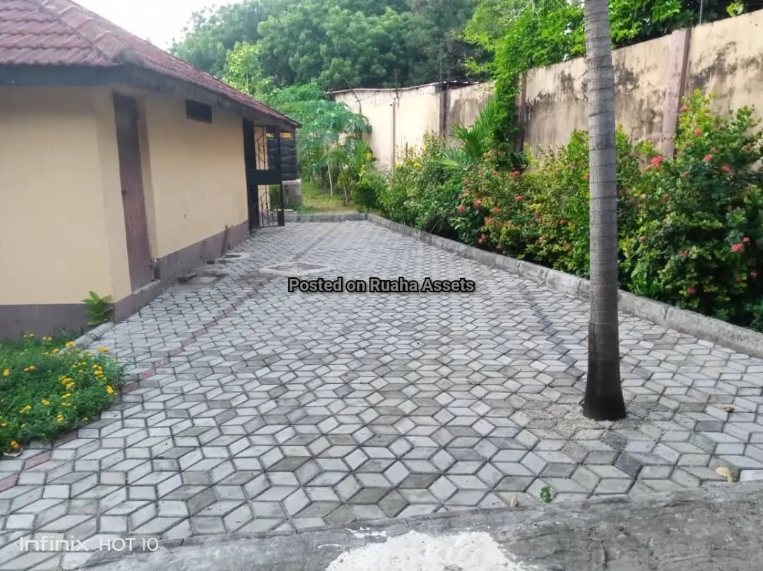 Property looking for Investor at Oysterbay  image 7