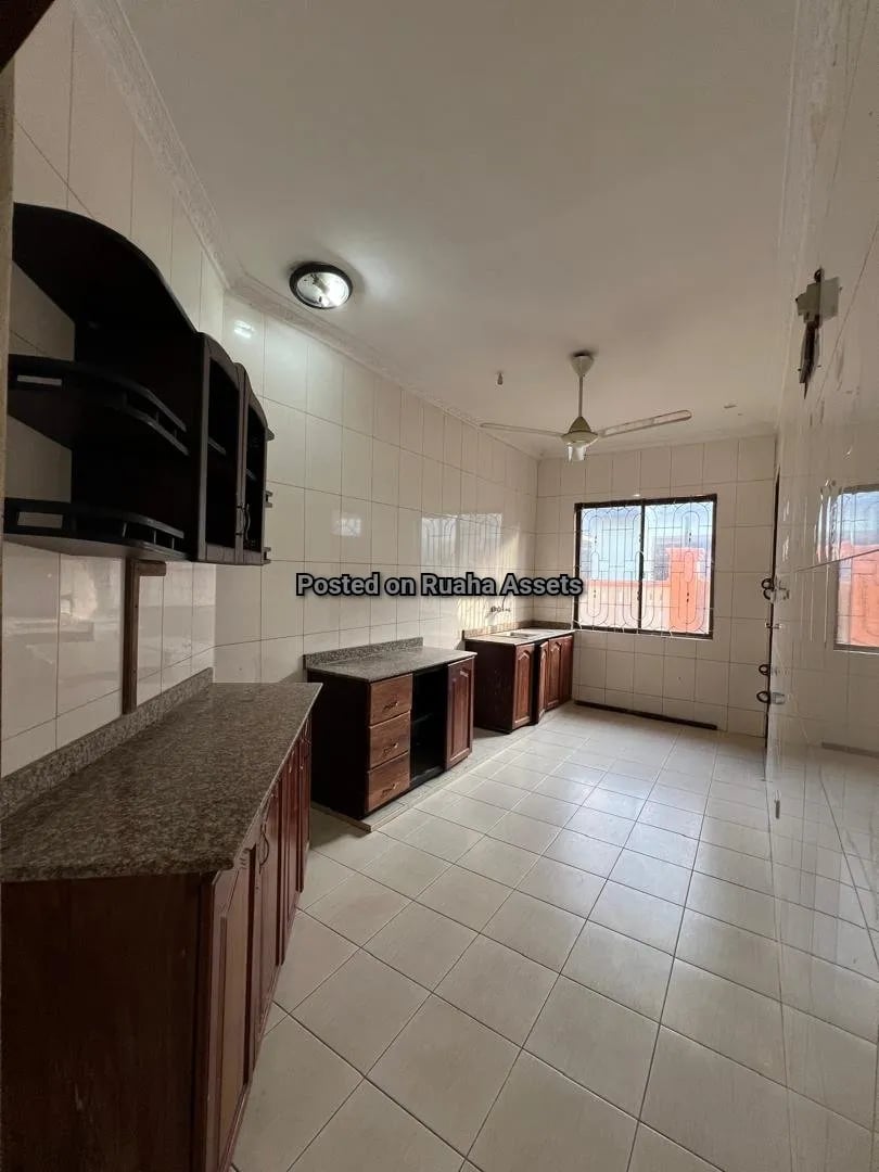 Nyumba Inauzwa Boko Beach image 7