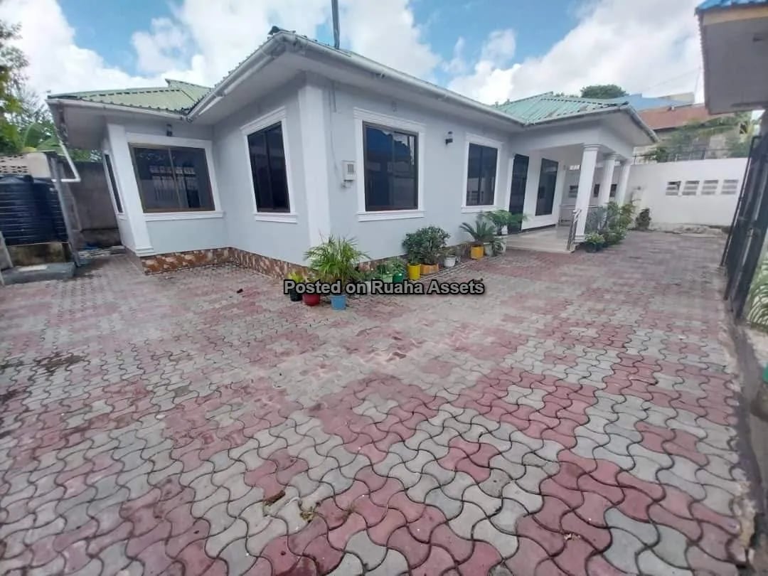 A Stunning House for Sale image 2