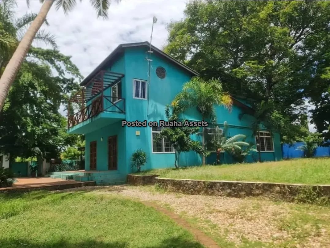 Mesmerizing Designed Two-Storey House for sale image 6