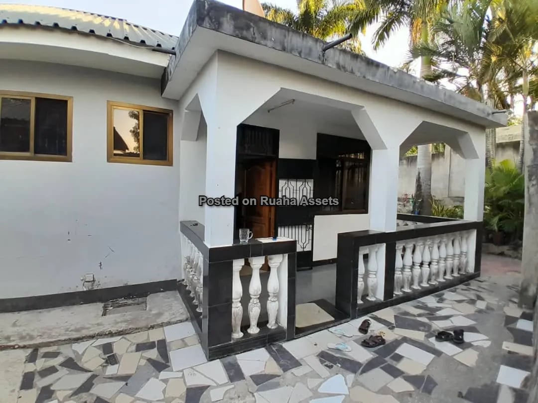 A Stunning House for Sale image 6