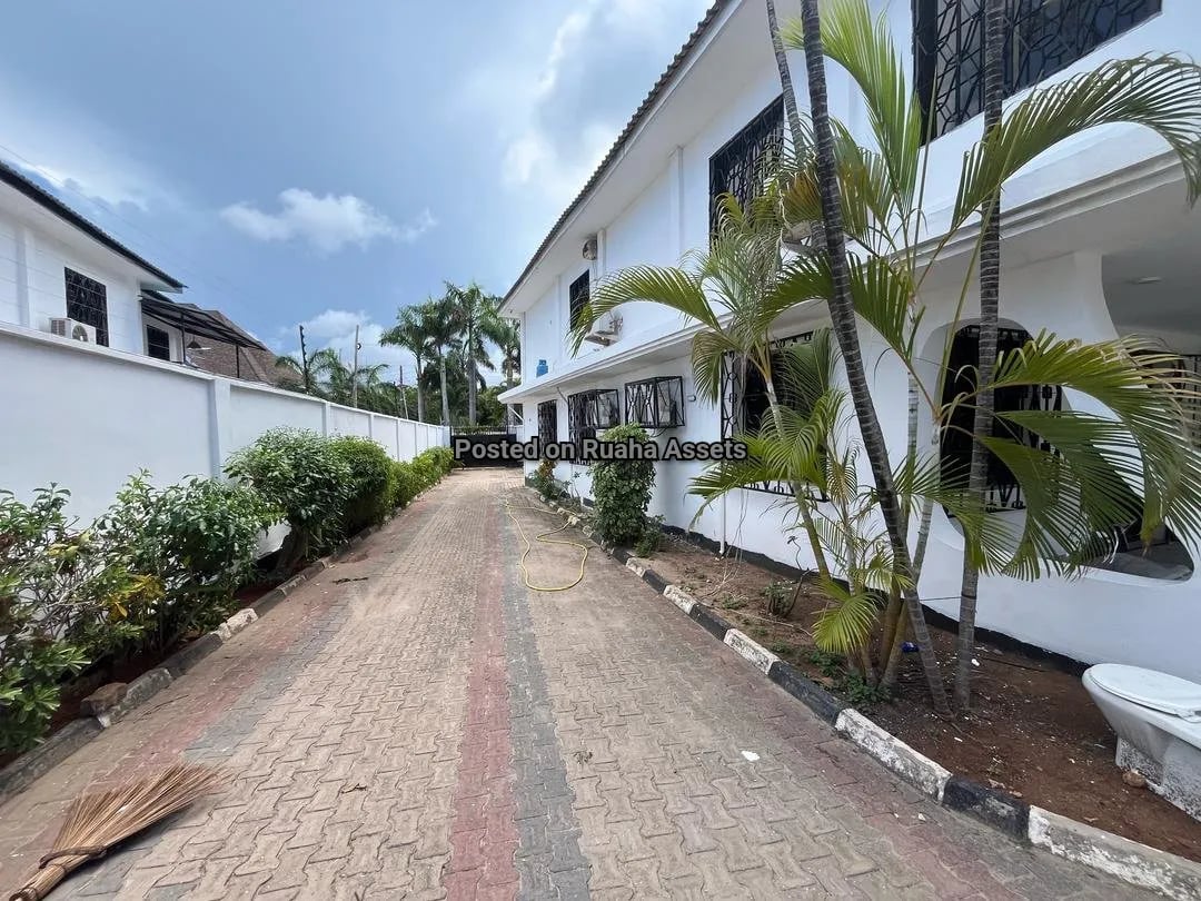 Huge House for rent at Masaki image 9