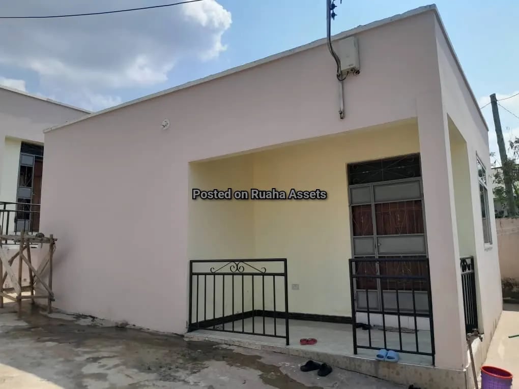 Nyumba Tatu ndani ya Eneo Moja zinauzwa Goba image 2