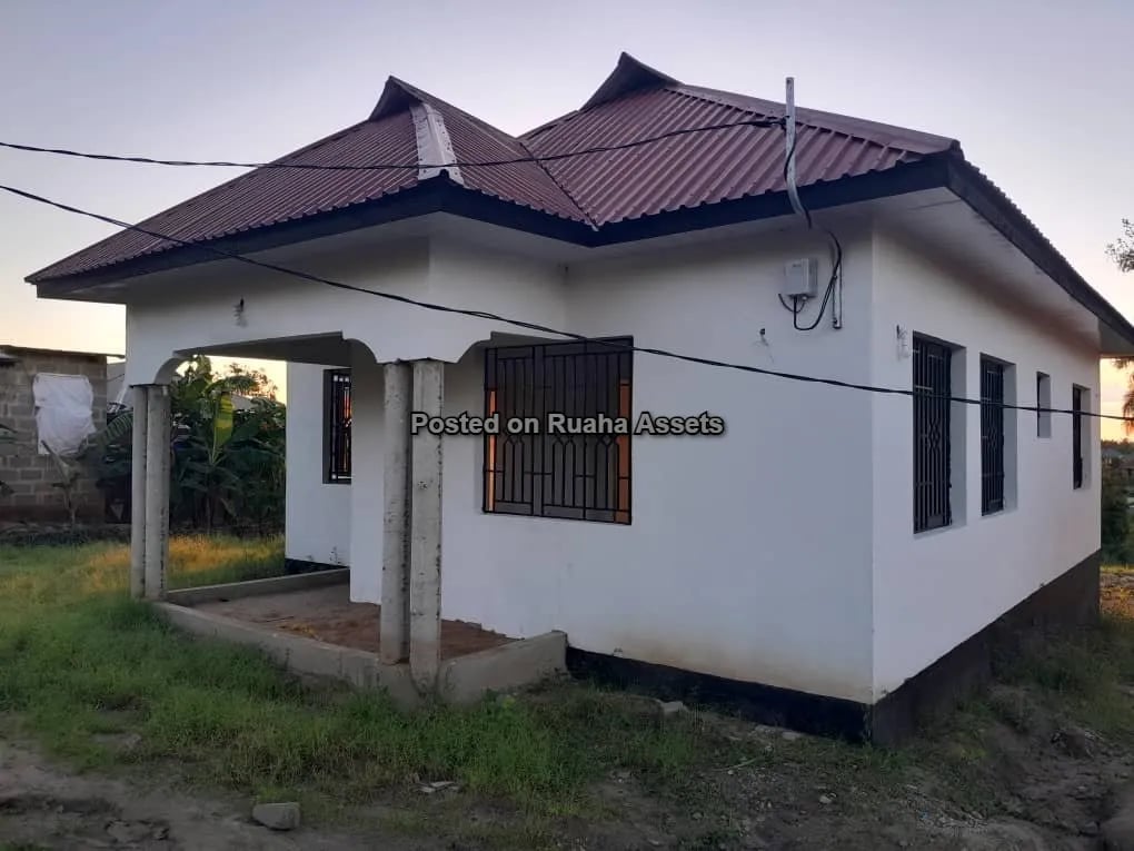 A Dazzling and Unoccupied House For Sale image 6