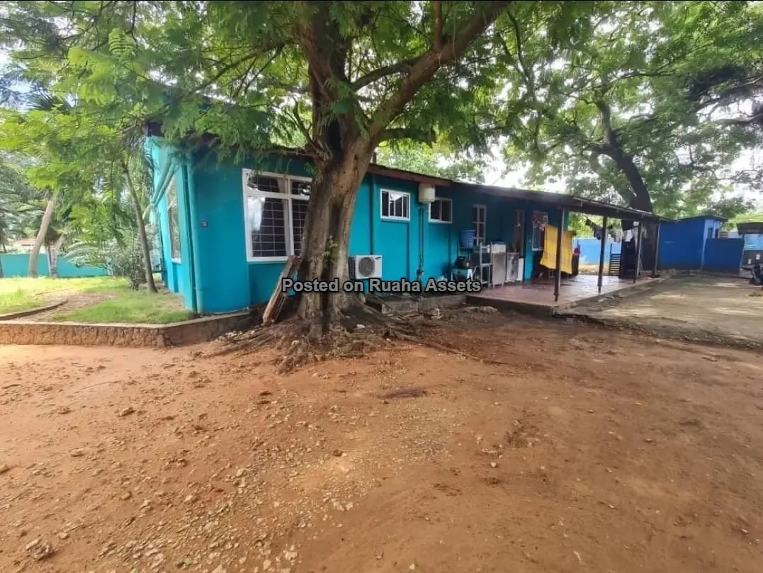 Mesmerizing Designed Two-Storey House for sale image 5