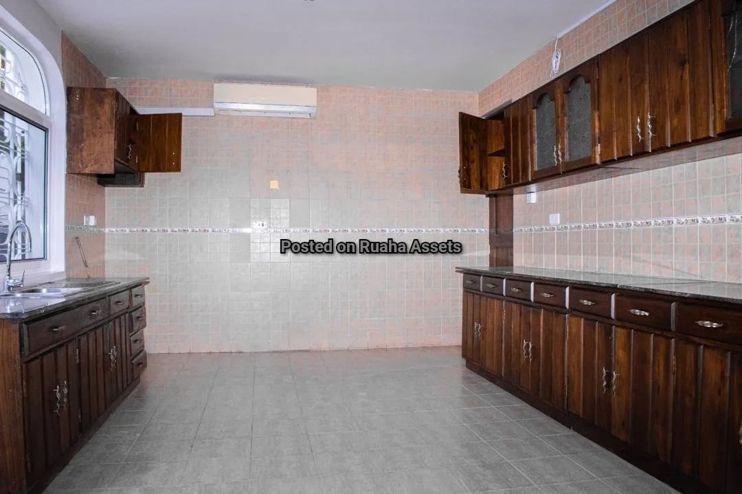 Three Storey Standalone for rent at Oysterbay image 14