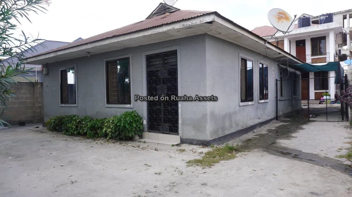 Nyumba kubwa na Ghorofa kwa Pamoja Zinauzwa  image 7