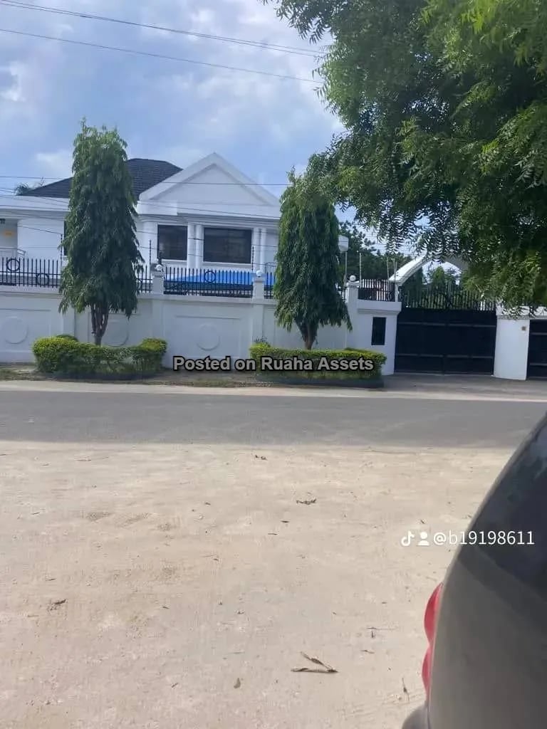 Stunning One - Storey House For Sale image 3