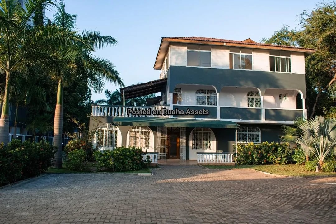 Three Storey Standalone for rent at Oysterbay image 5