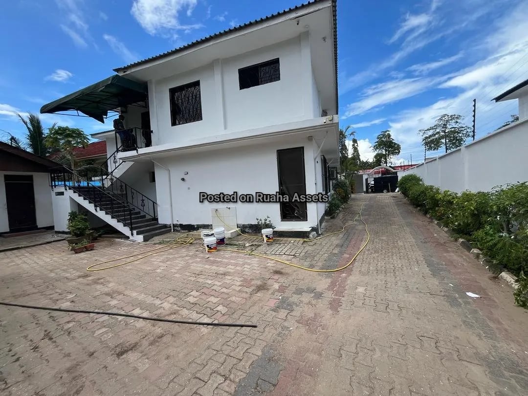 Huge House for rent at Masaki image 8