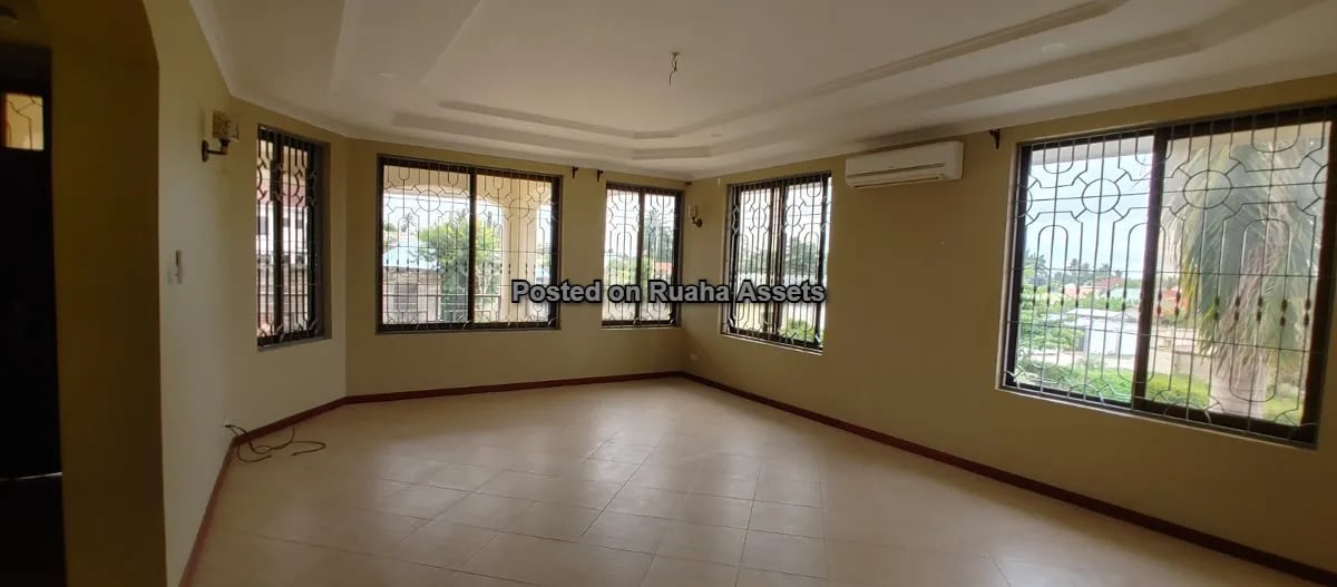 Big 2 storey flat for sale at Bahari Beach Dar es Salaam image 4