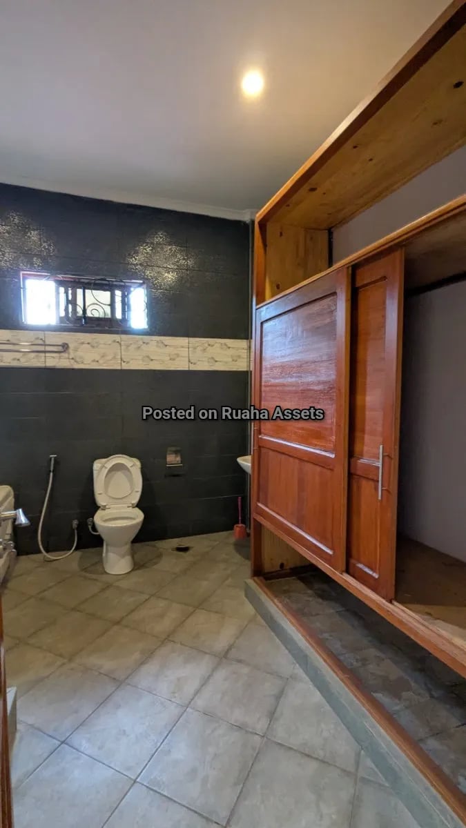 Nyumba Vyumba Vitano Inauzwa Arusha image 4