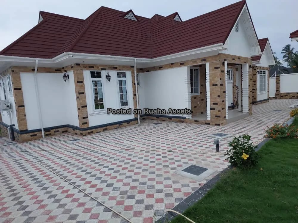 A Dazzling Stand alone House for Sale image 15