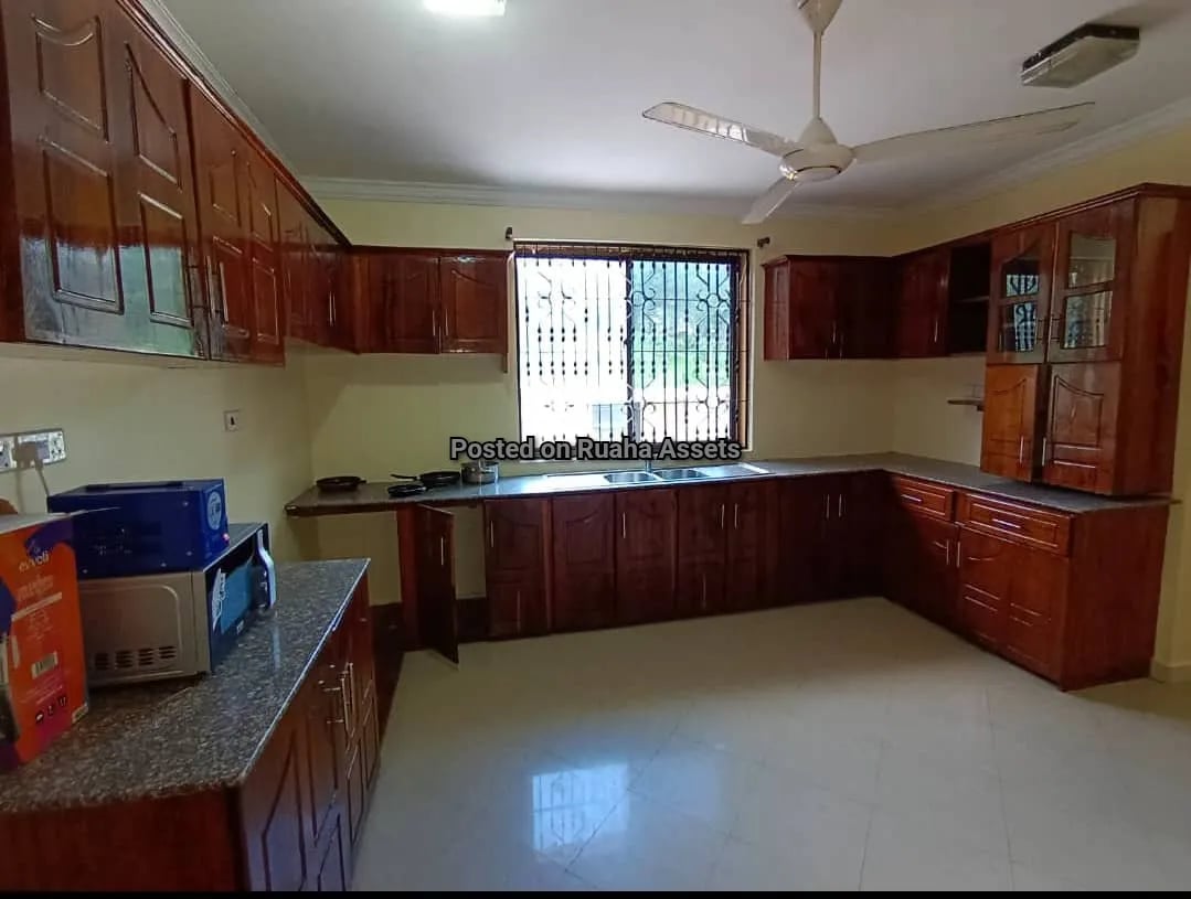 Nyumba kubwa ya kisasa inauzwa Mbezi kwa Msuguri image 19