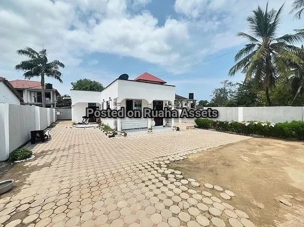 Nyumba Inauzwa Mbezi Beach image 6