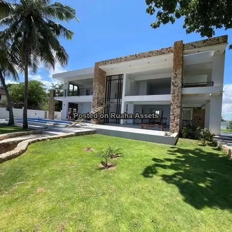 Beach Front House for sale in Dar es Salaam image 3