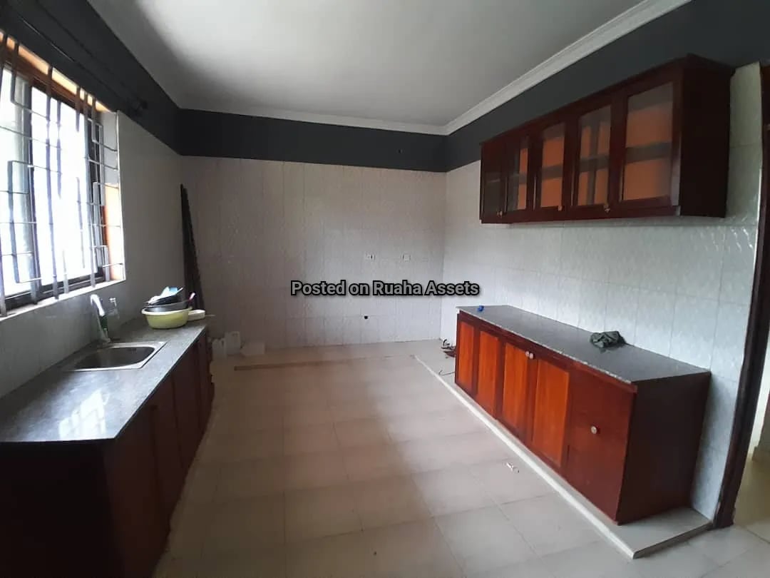 Nyumba inauzwa Boko Chama image 2