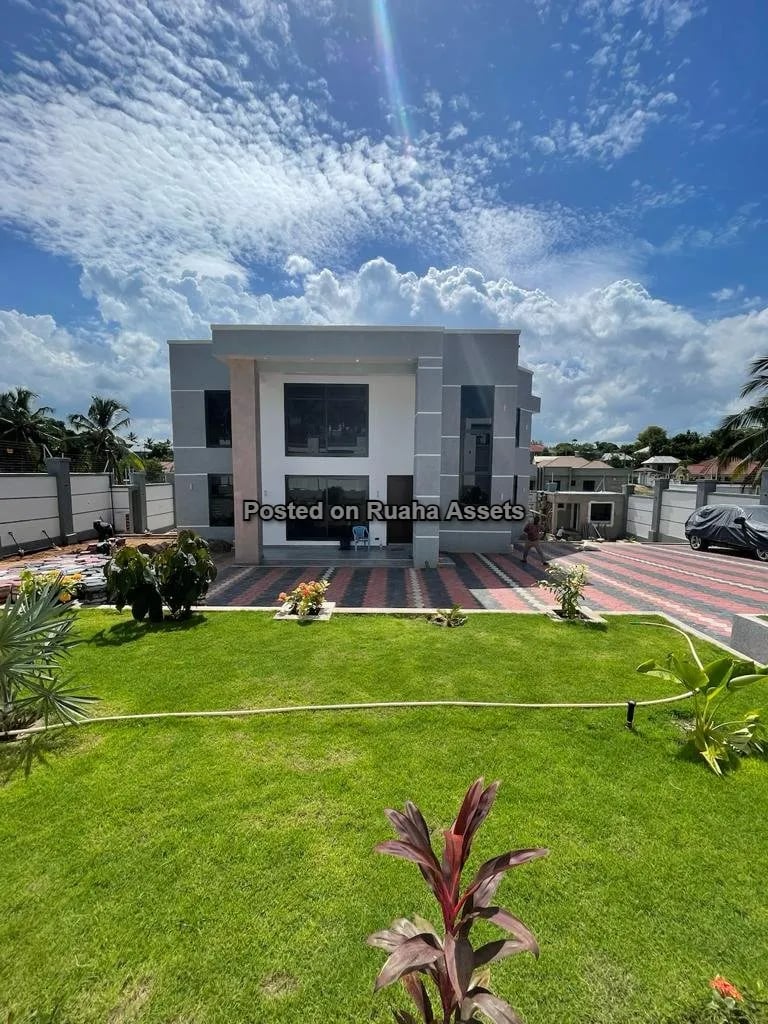 Modern House for Sale at Madale image 8