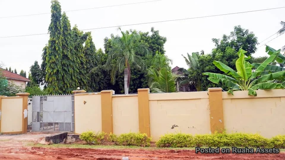 Classic Bungalow on half acre for sale Kilongawima Street, Mbezi Beach. image 12