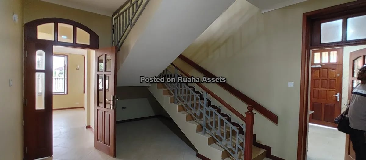 Big 2 storey flat for sale at Bahari Beach Dar es Salaam image 13