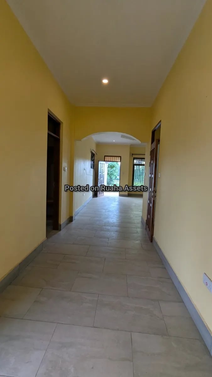 Nyumba Vyumba Vitano Inauzwa Arusha image 14