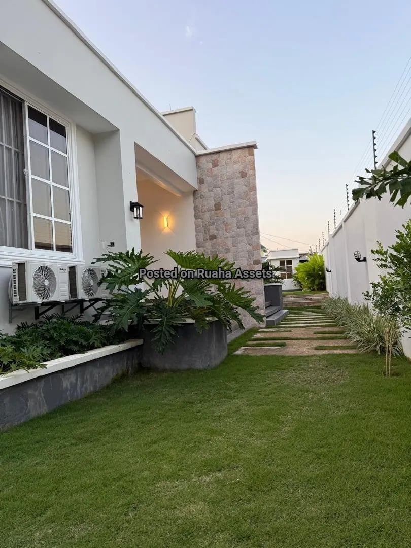 Cozy 2BHK AirBnB for rent at Goba  image 6