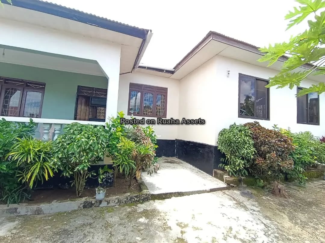 A Mesmerizing House for Sale image 2