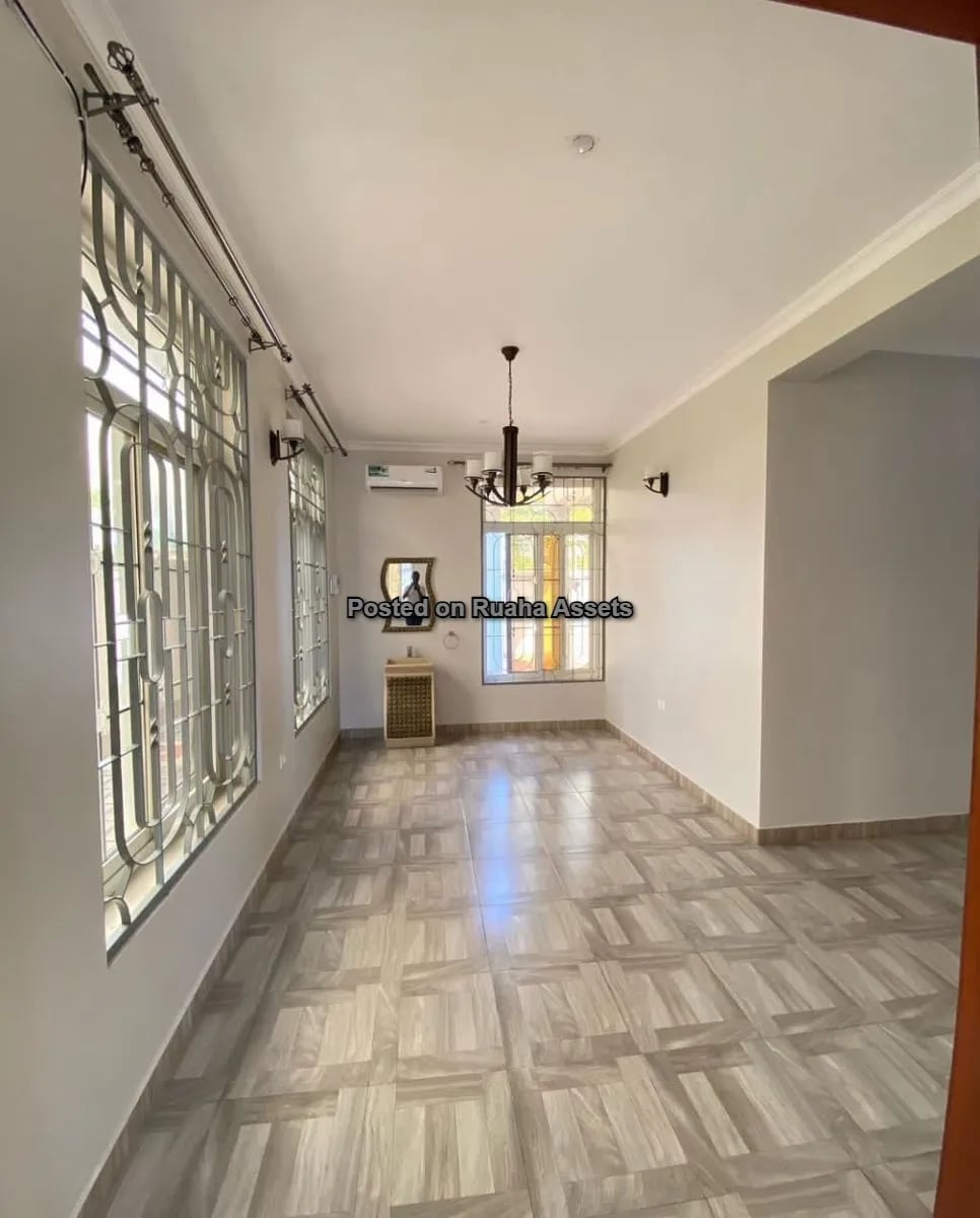 One storey - house for rent image 8