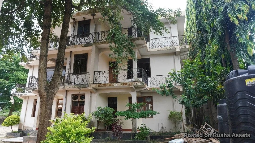 Jengo la Biashara Ghorofa Mbili linauzwa Kimara Suka image 3