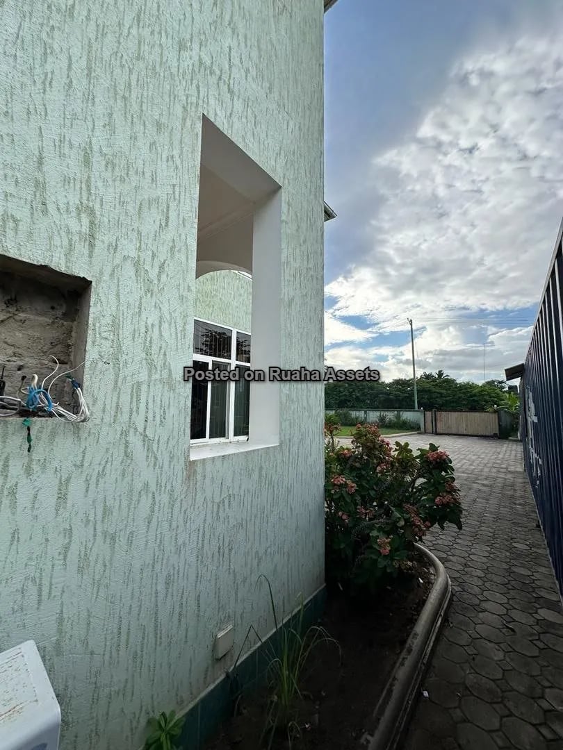Villa for sale at Mbezi Beach image 4