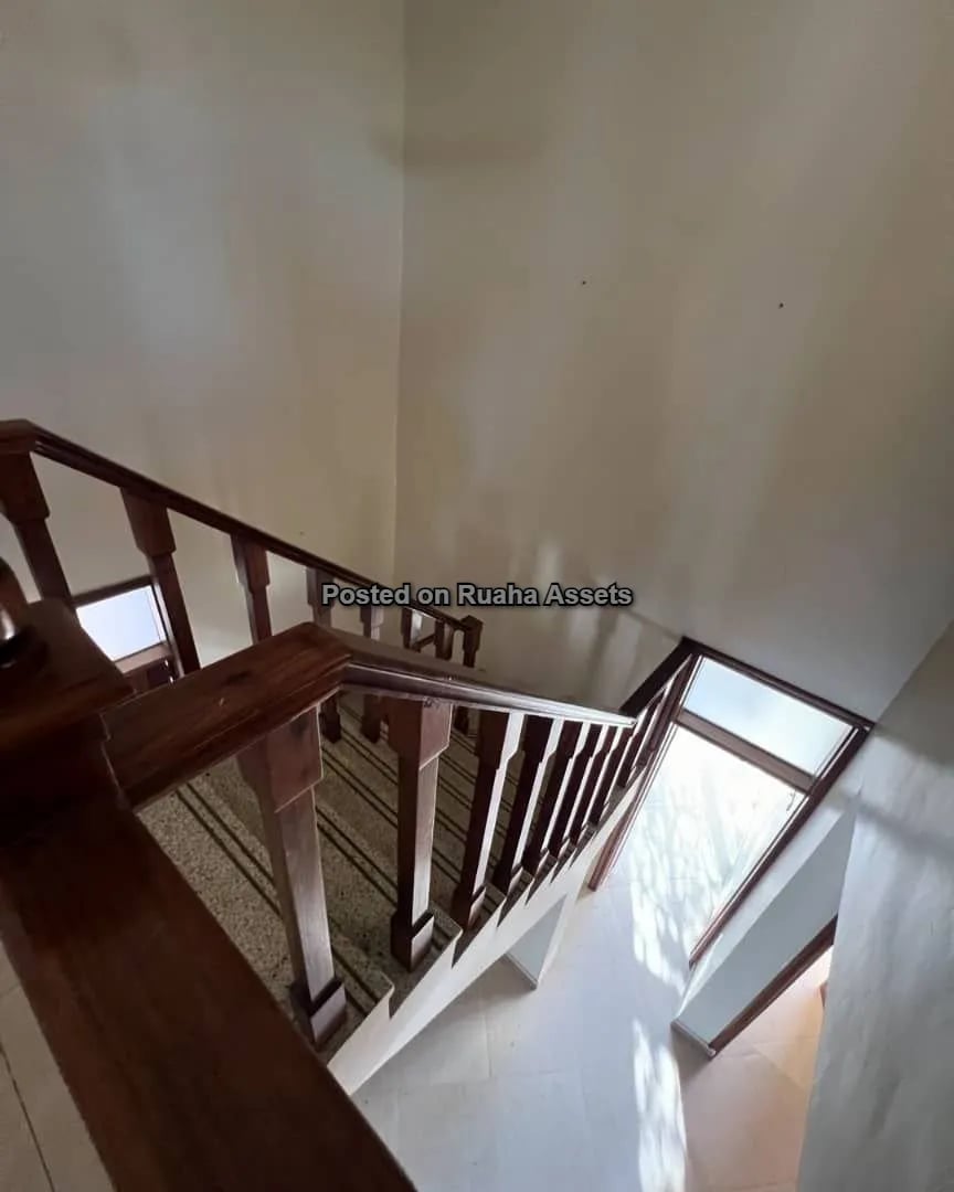 Ghorofa Kubwa Linauzwa image 6