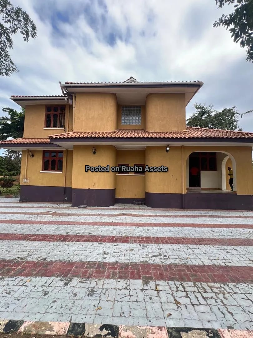 Villa inauzwa Bahari beach  image 6