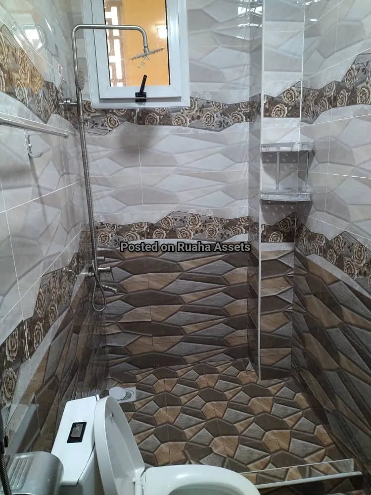 3 Bedroom Penthouse for rent Upanga image 13