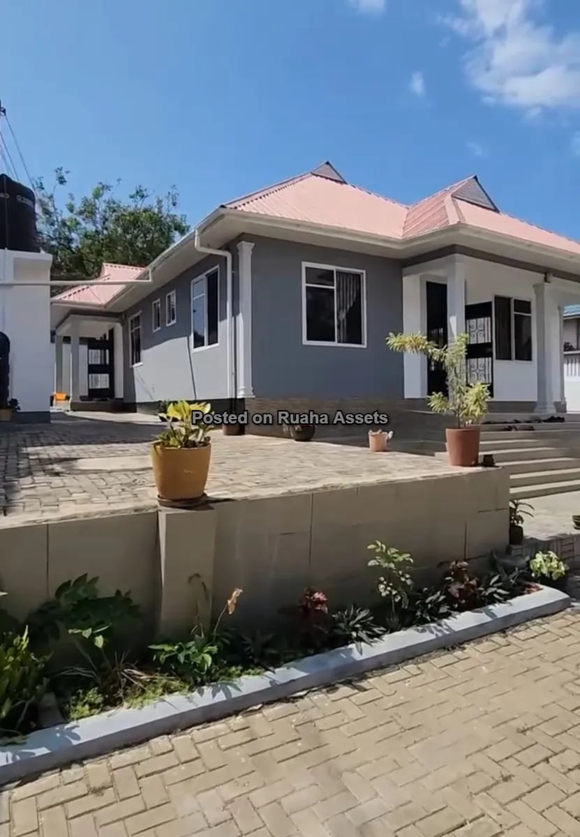 Nyumba ya Vyumba Vinne Inauzwa Goba image 3