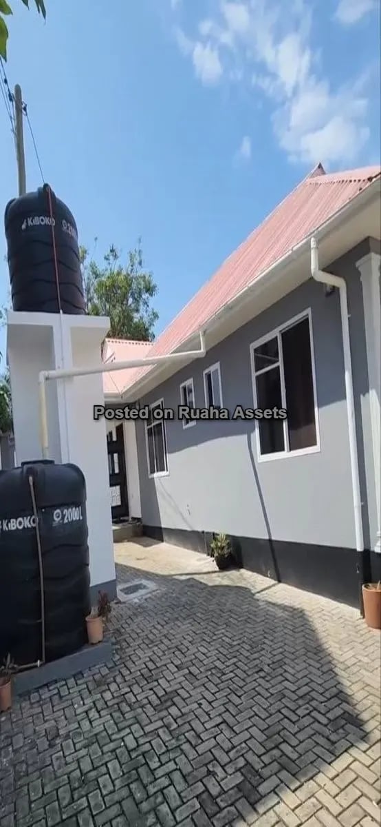 Nyumba ya Vyumba Vinne Inauzwa Goba image 5