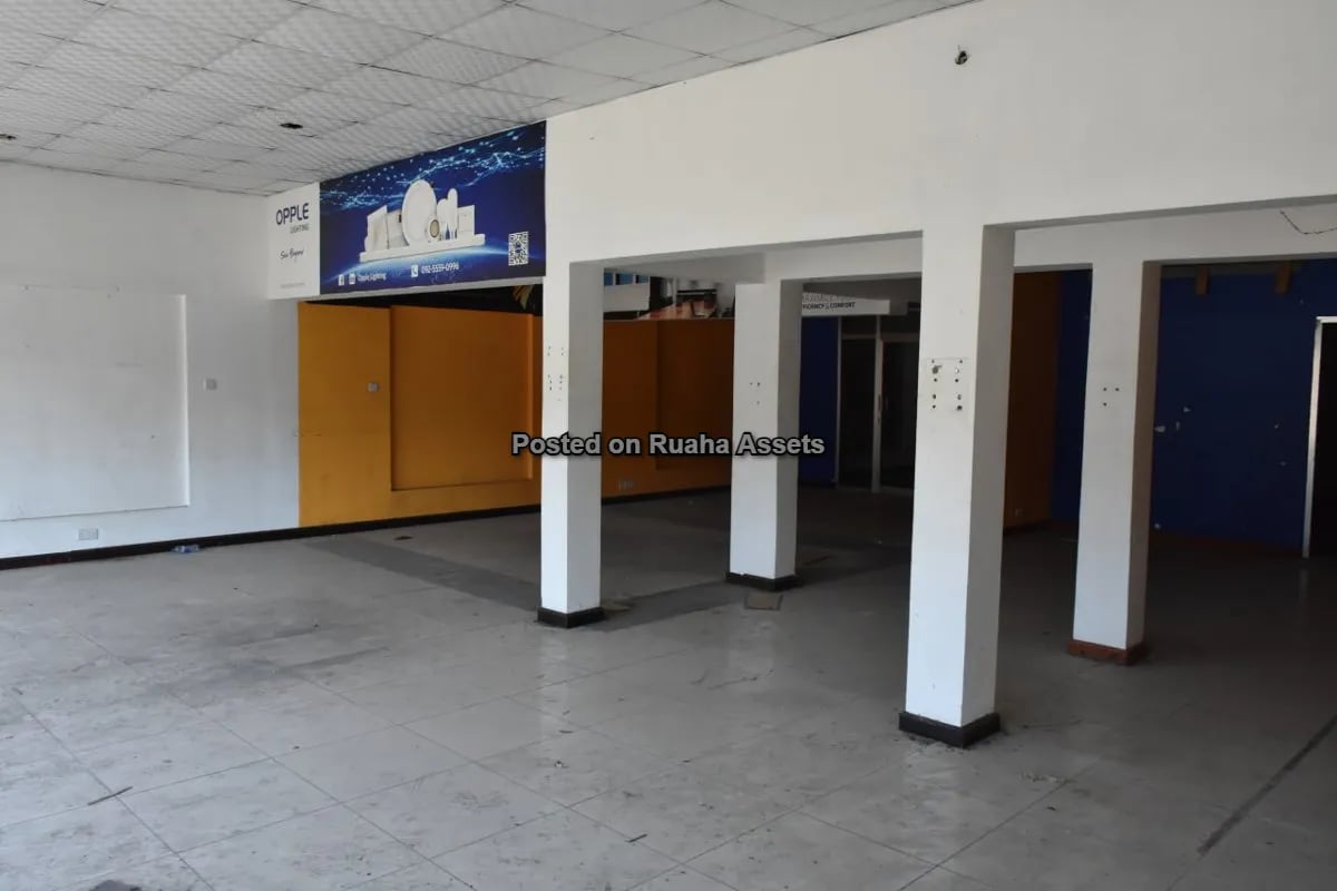 Showroom and Warehouse Space for rent at Victoria image 4