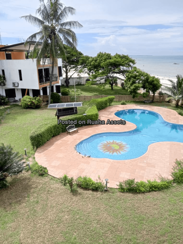 Beach front House for Sale  image 3