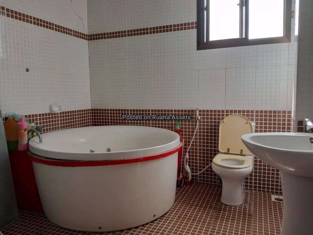 Penthouse For Sale at Upanga East image 10