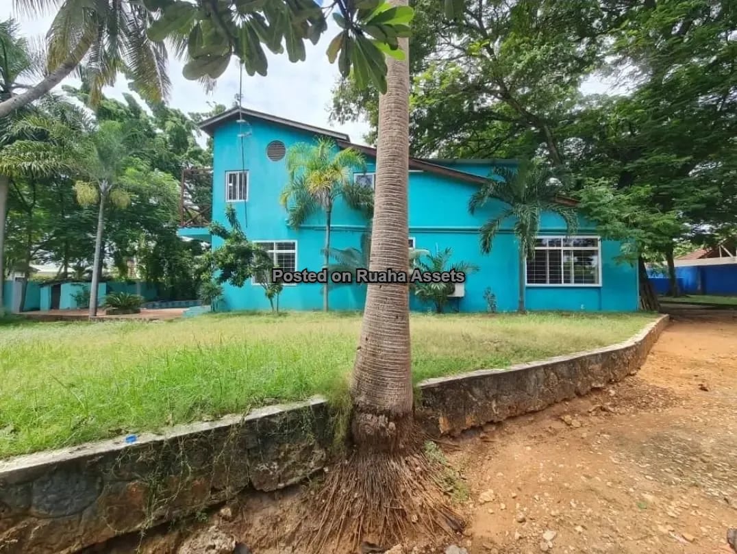 Mesmerizing Designed Two-Storey House for sale image 3